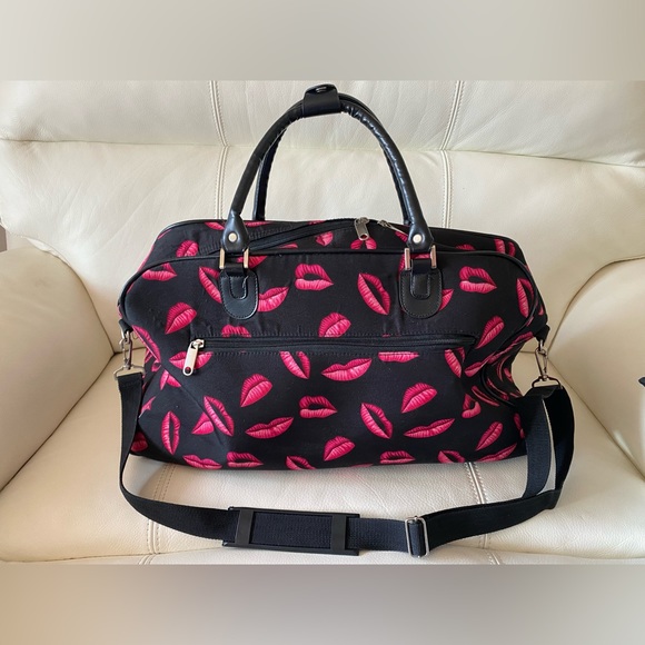 Lips Duffel Bag Set 2pc Pink & Black Gym Travel Weekender Bag and Tote - Picture 3 of 8